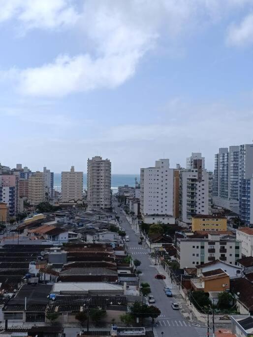 Nosso Cantinho A 700m Do Mar, Com Wi-fi E Estacionamento Coberto * Praia Grande (Santos)